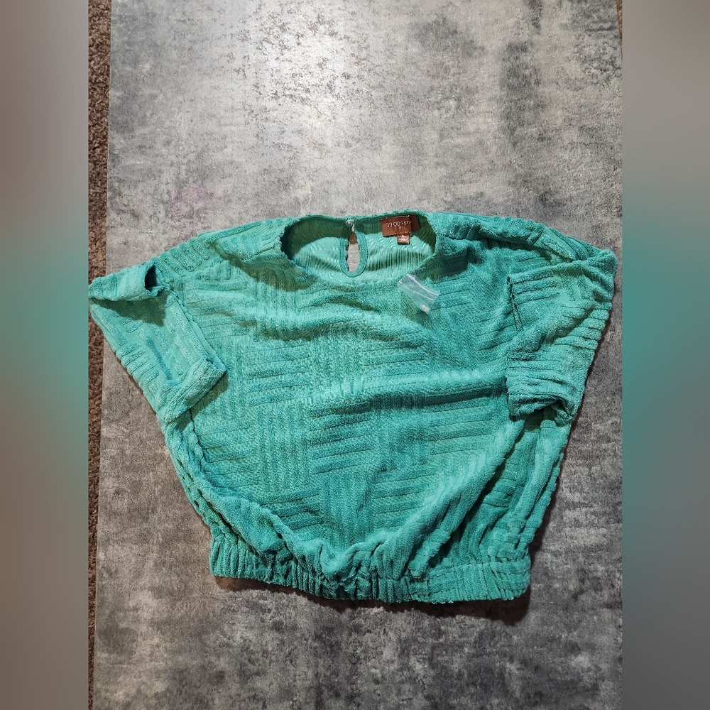 NWOT 33 Coastal crop
